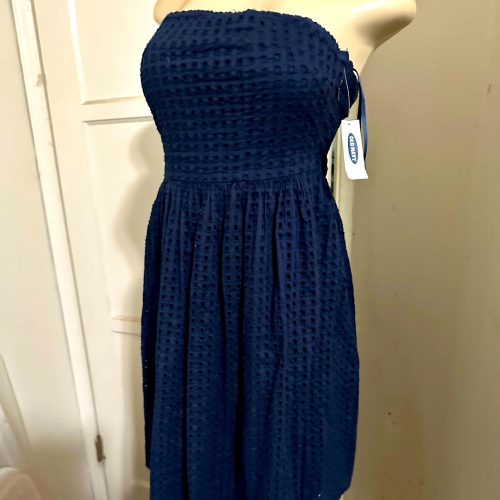 Old navy dress brand new size 2 blue strapless